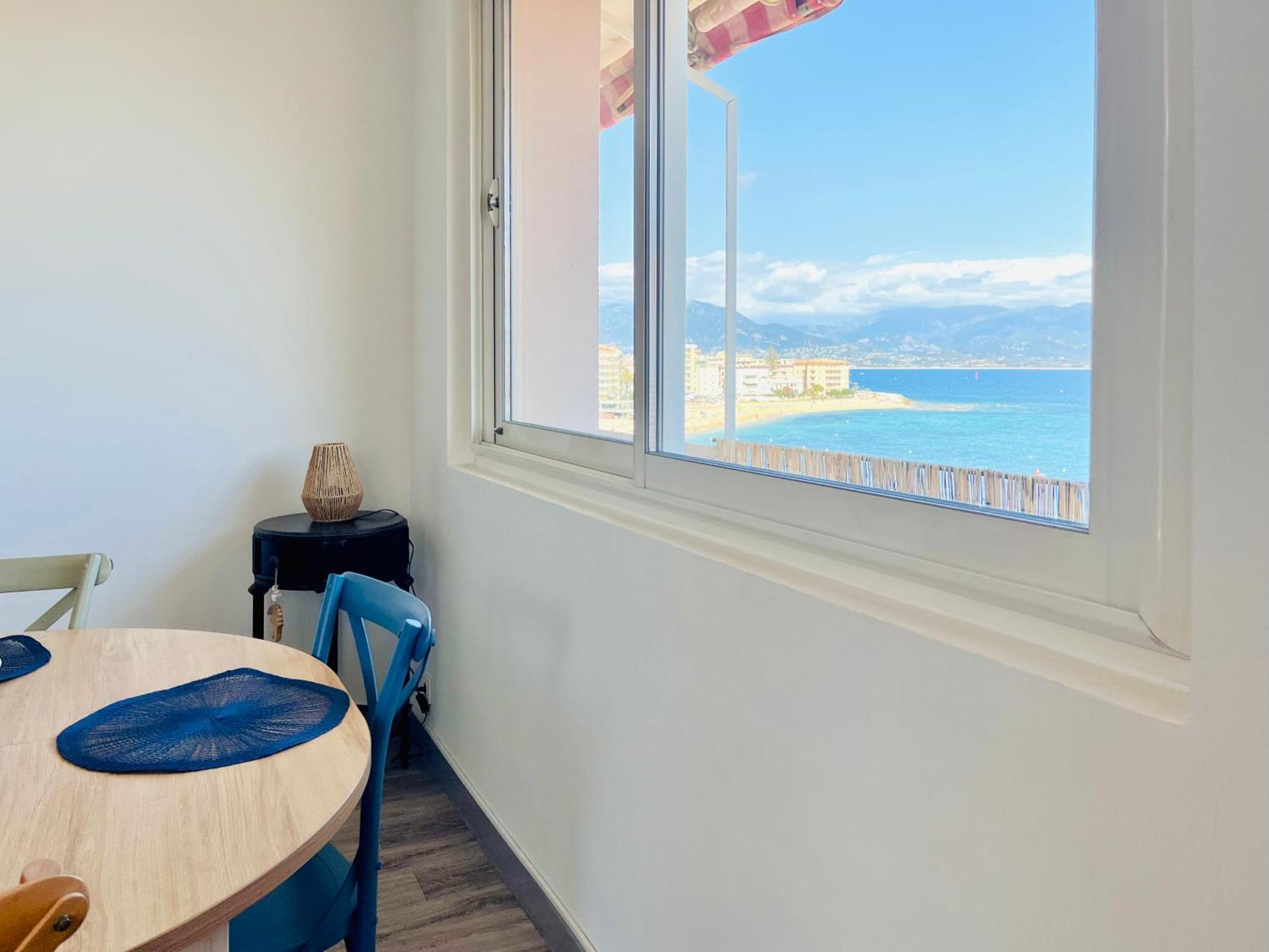 Front De Mer Beau T3 Climatise Balcon Parking Ajaccio Аячо Екстериор снимка