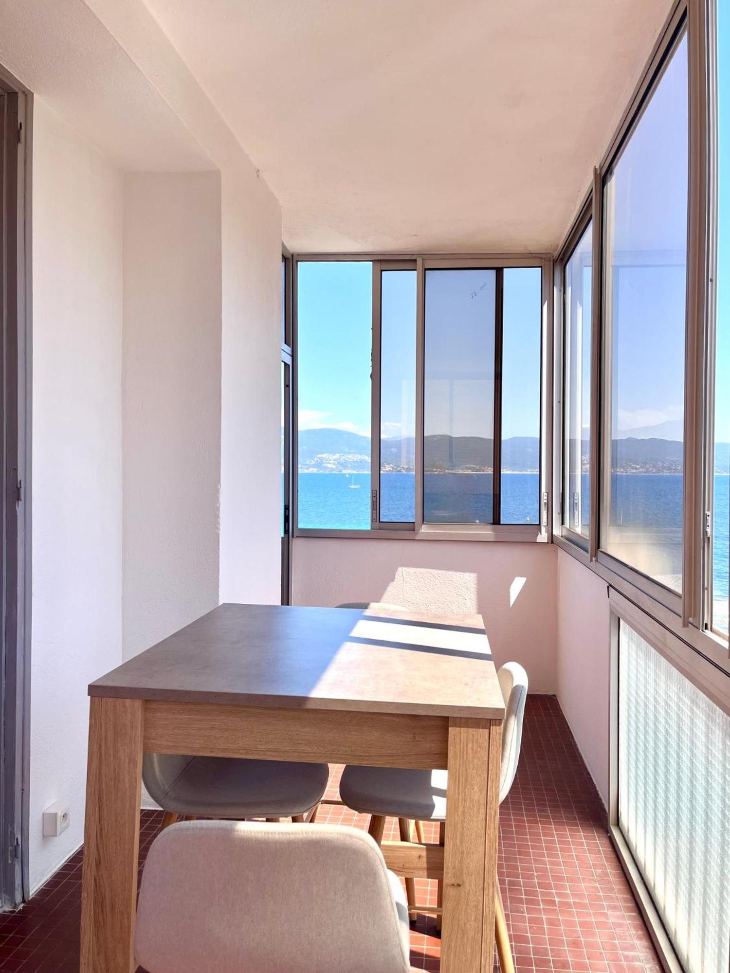 Front De Mer Beau T3 Climatise Balcon Parking Ajaccio Аячо Екстериор снимка